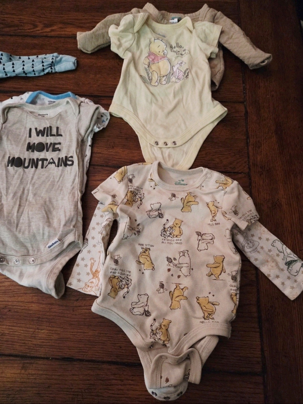 13 Piece Gerber & Disney Lot NB To 3mnths & 3-6mnths- Basically New. - Picture 11 of 11